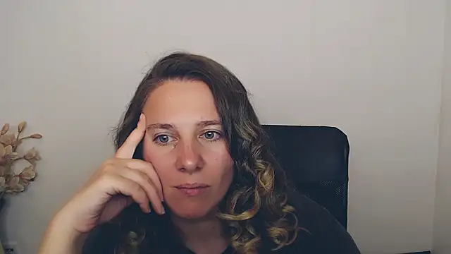 Snapshot of Darklure_ chatting on September 17, 2025, 3:36 pm Darklure  online show from September 17, 2025, 3:36 pm