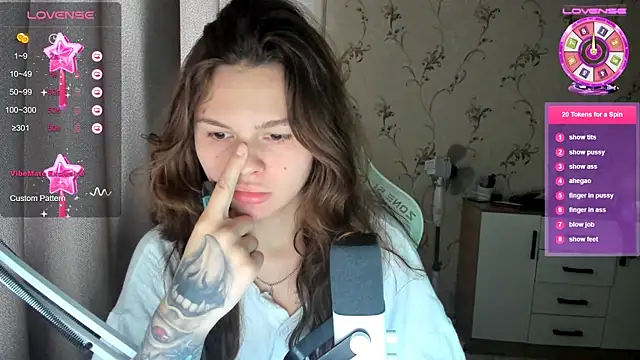 yourdreamm  online show from September 25, 2025, 8:09 am