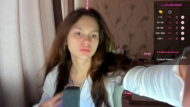 yourdreamm  online show from September 19, 2025, 7:01 am