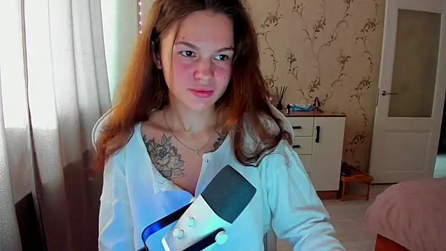 yourdreamm  online show from October 2, 2025, 7:12 am