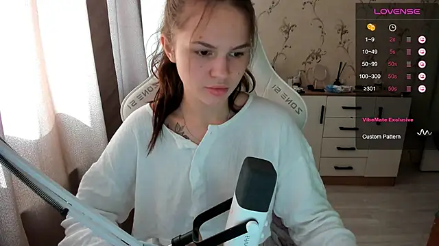 yourdreamm  online show from September 10, 2025, 7:07 am