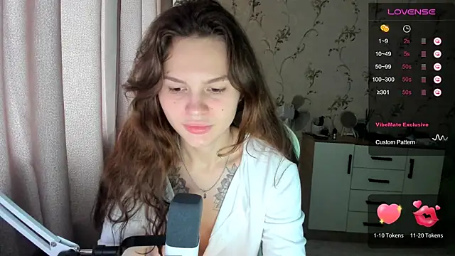 yourdreamm  online show from September 23, 2025, 7:59 am