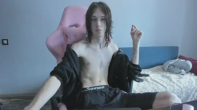 eleganc3 online show from March 3, 2026, 6:53 am