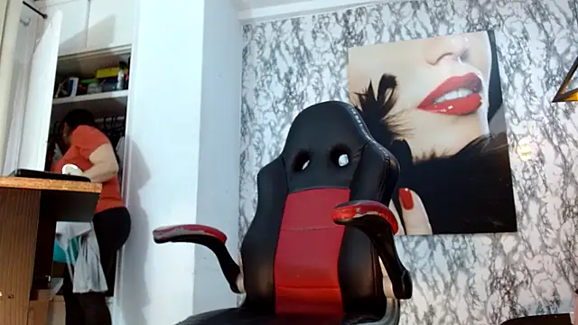 mariani smith online show from September 22, 2025, 12:11 pm