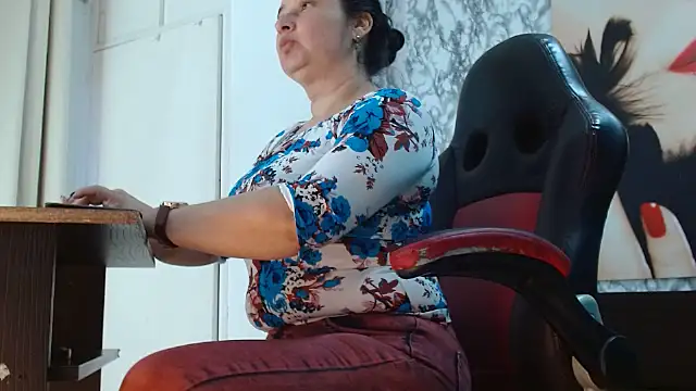 mariani smith online show from September 23, 2025, 12:01 pm