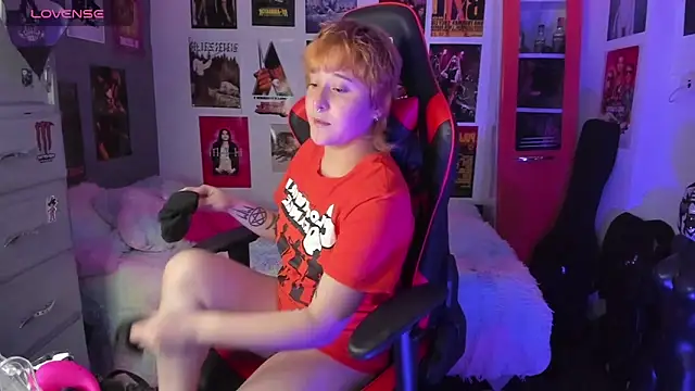 Snapshot of mistresscrowley666 chatting on October 26, 2025, 11:27 pm mistresscrowley666 online show from October 26, 2025, 11:27 pm