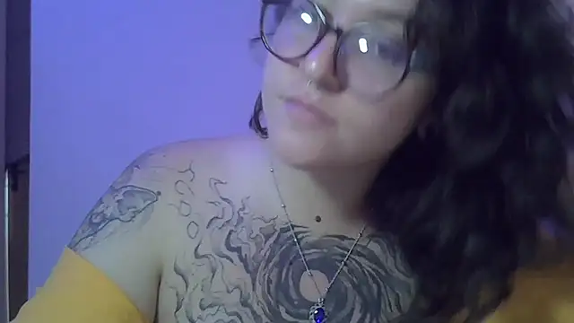 Blue Liz online show from September 8, 2025, 3:11 pm