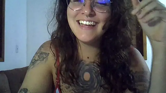 Blue Liz online show from May 5, 2026, 8:56 pm