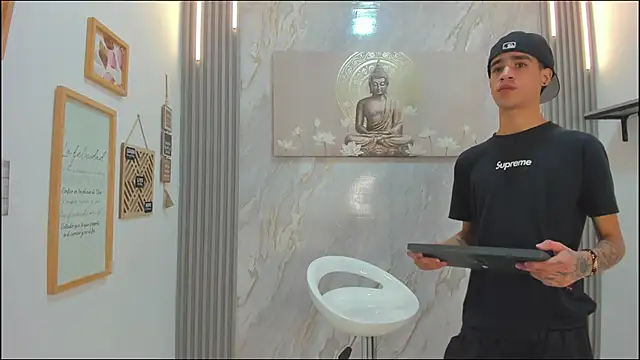 TWINKS BOYS1 online show from January 7, 2026, 7:52 pm