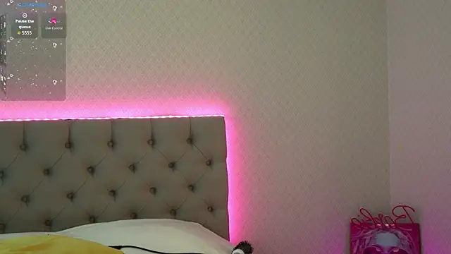 Snapshot of Katherinepinke chatting on October 21, 2025, 5:07 am Katherinepinke online show from October 21, 2025, 5:07 am