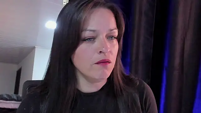 Snapshot of 4ngel_greey chatting on November 3, 2025, 9:18 pm 4ngel greey online show from November 3, 2025, 9:18 pm