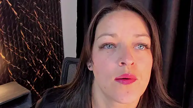 Snapshot of 4ngel_greey chatting on October 6, 2025, 8:53 pm 4ngel greey online show from October 6, 2025, 8:53 pm