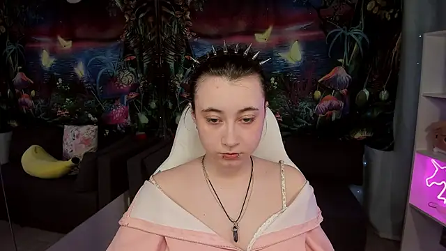 ClaraParks online show from April 15, 2026, 7:36 am