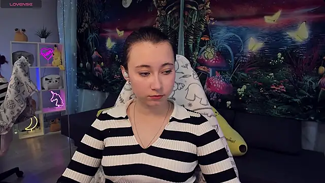 Snapshot of ClaraParks chatting on October 3, 2025, 6:20 pm ClaraParks online show from October 3, 2025, 6:20 pm