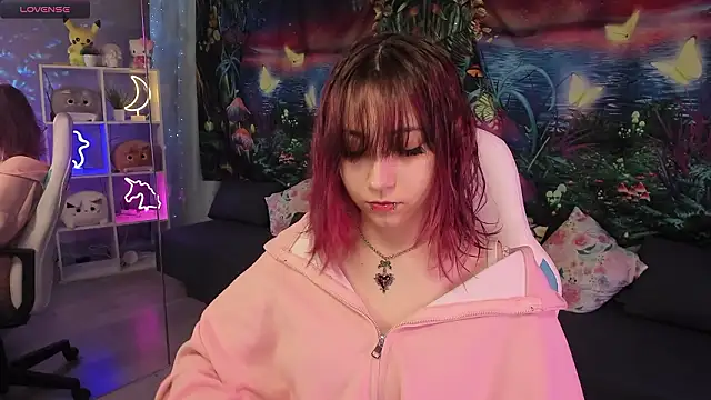 Snapshot of ClaraParks chatting on February 27, 2026, 6:41 pm ClaraParks online show from February 27, 2026, 6:41 pm