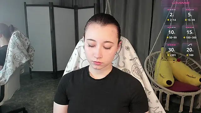 Snapshot of ClaraParks chatting on September 29, 2025, 4:56 pm ClaraParks online show from September 29, 2025, 4:56 pm