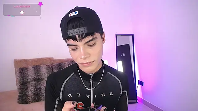 Snapshot of Dulcey_ chatting on November 2, 2025, 10:48 pm Dulcey online show from November 2, 2025, 10:48 pm