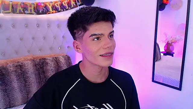 Snapshot of Dulcey_ chatting on October 13, 2025, 9:00 am Dulcey online show from October 13, 2025, 9:00 am