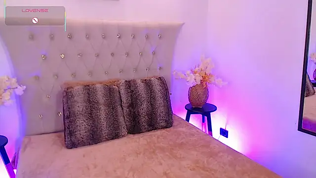 Snapshot of Dulcey_ chatting on November 30, 2025, 5:41 am Dulcey online show from November 30, 2025, 5:41 am