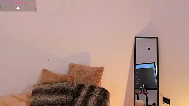 Snapshot of Dulcey_ chatting on September 21, 2025, 10:53 am Dulcey online show from September 21, 2025, 10:53 am