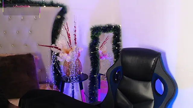 Snapshot of Dulcey_ chatting on December 20, 2025, 4:04 am Dulcey online show from December 20, 2025, 4:04 am