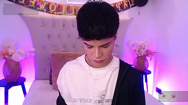 Snapshot of Dulcey_ chatting on October 19, 2025, 3:42 am Dulcey online show from October 19, 2025, 3:42 am