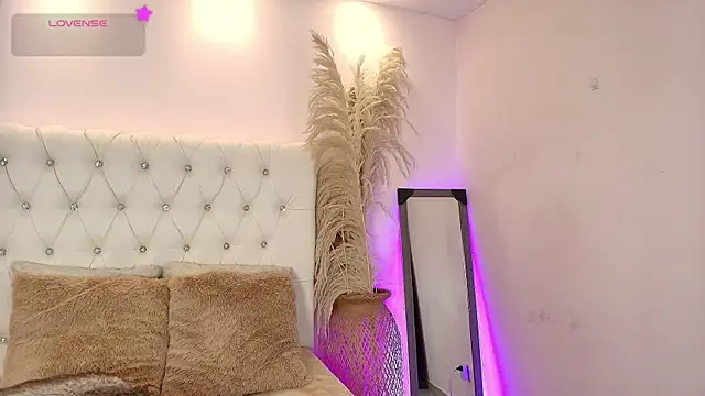 Snapshot of Dulcey_ chatting on November 5, 2025, 9:34 am Dulcey online show from November 5, 2025, 9:34 am