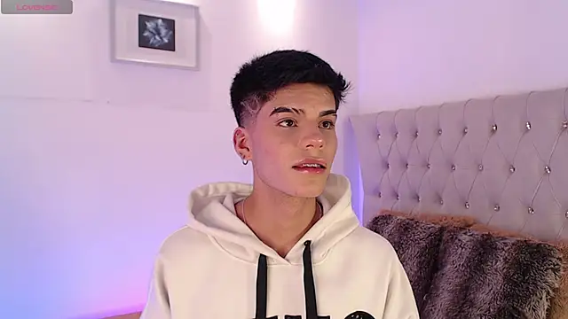 Snapshot of Dulcey_ chatting on November 8, 2025, 4:49 am Dulcey online show from November 8, 2025, 4:49 am