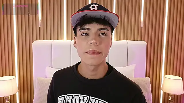 Dulcey  online show from February 19, 2026, 4:20 am