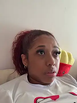  Zahara  online show from April 10, 2026, 8:49 pm