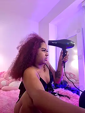 Snapshot of _Zahara_ chatting on September 24, 2025, 1:35 am Zahara online show from September 24, 2025, 1:35 am