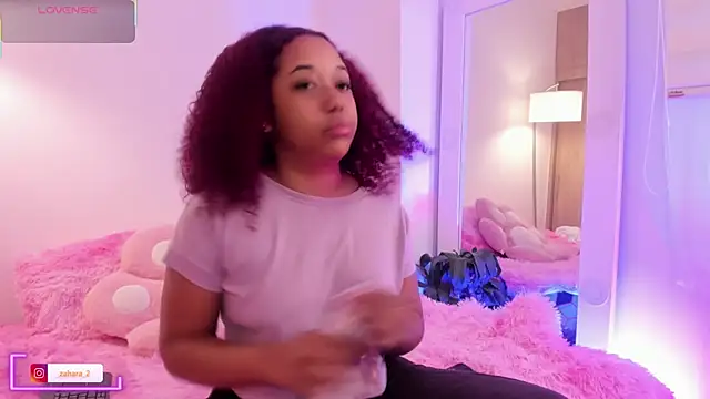 Snapshot of _Zahara_ chatting on September 23, 2025, 11:17 am Zahara online show from September 23, 2025, 11:17 am