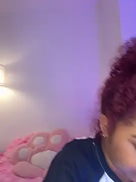 Snapshot of _Zahara_ chatting on October 5, 2025, 12:01 am Zahara online show from October 5, 2025, 12:01 am