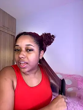 Snapshot of _Zahara_ chatting on October 19, 2025, 7:27 pm Zahara online show from October 19, 2025, 7:27 pm