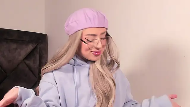 Snapshot of SamanthaRivas_ chatting on September 18, 2025, 1:30 am SamanthaRivas online show from September 18, 2025, 1:30 am