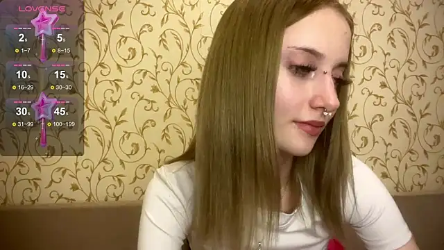 kittywithu online show from September 23, 2025, 4:58 pm