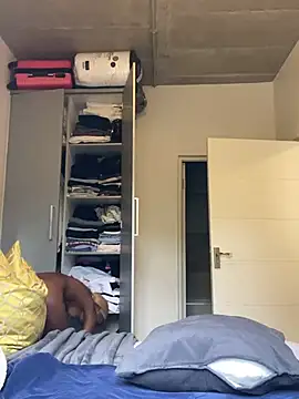 prettydollyy online show from April 14, 2026, 9:58 am