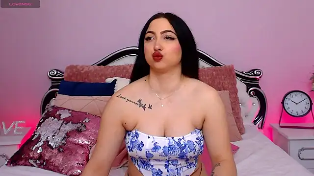 SweetySasha18 online show from May 22, 2026, 5:22 pm