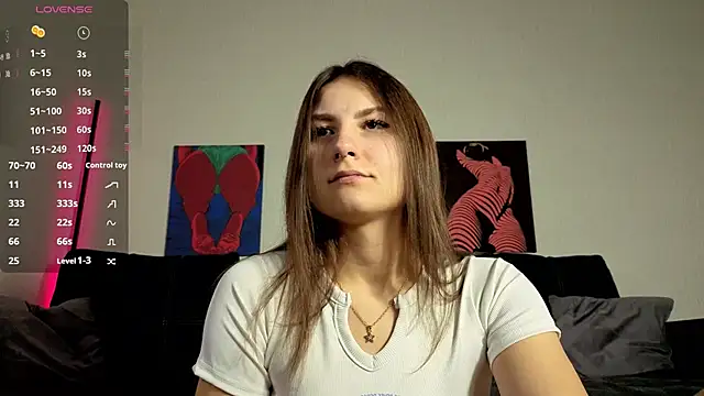 Snapshot of TrixiBell chatting on September 30, 2025, 4:18 am TrixiBell online show from September 30, 2025, 4:18 am