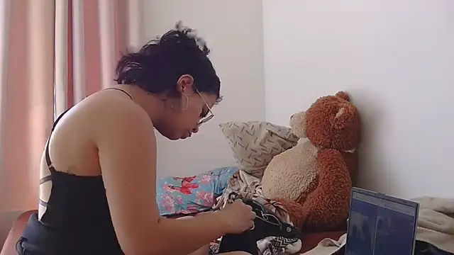 kattaleya 21 online show from October 30, 2025, 4:48 pm