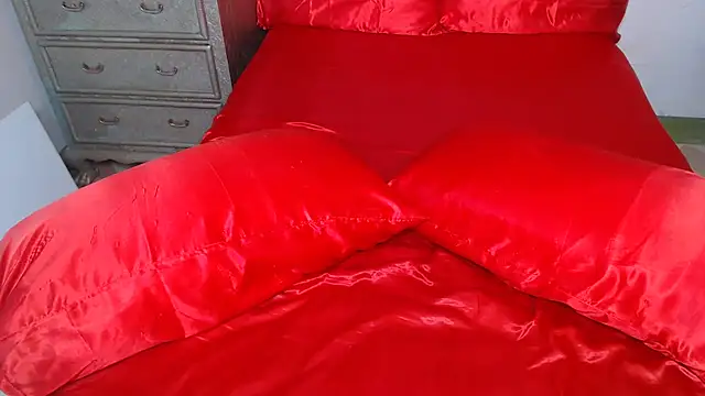 Snapshot of Ambra_ chatting on October 26, 2025, 2:50 pm Ambra  online show from October 26, 2025, 2:50 pm