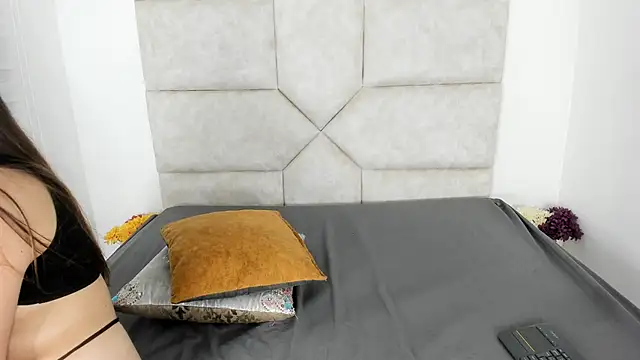 Snapshot of Rosse_Evans_3 chatting on October 26, 2025, 2:01 am Rosse Evans 3 online show from October 26, 2025, 2:01 am