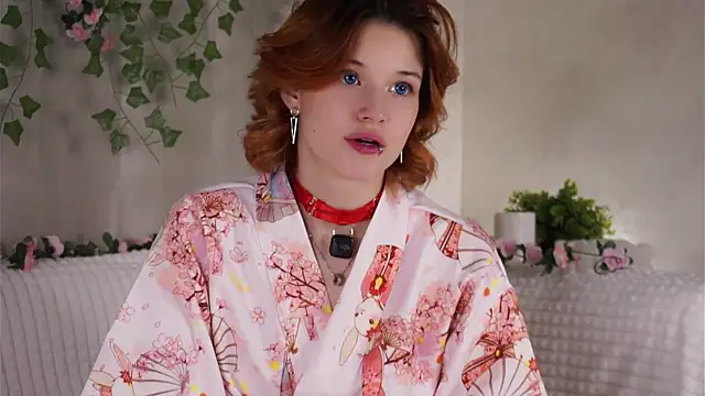 Snapshot of BlytheBenny chatting on November 1, 2025, 12:39 am BlytheBenny online show from November 1, 2025, 12:39 am