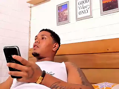 DominicVera online show from October 16, 2025, 1:08 pm