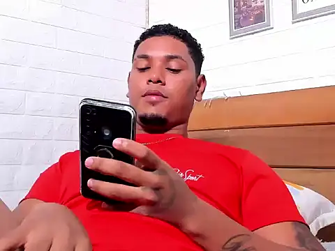 DominicVera online show from October 17, 2025, 12:40 pm