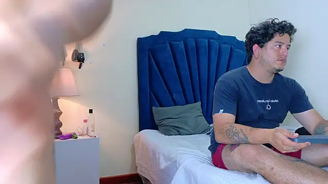 RoxyandAron2 online show from April 4, 2026, 12:12 pm