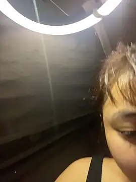 NinaChu online show from October 4, 2025, 5:47 pm