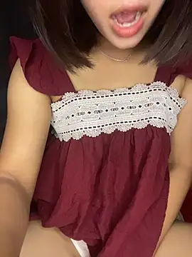 NinaChu online show from October 7, 2025, 8:48 am