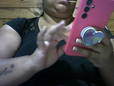 Snapshot of MARRENTINHA34 chatting on October 21, 2025, 4:39 pm MARRENTINHA34 online show from October 21, 2025, 4:39 pm