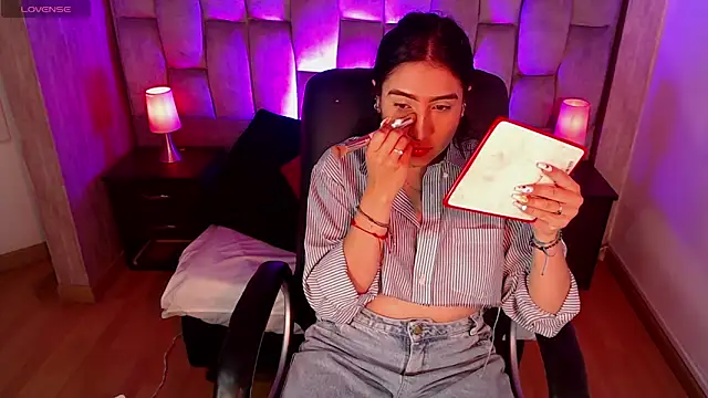 Snapshot of Bonnali_lune chatting on February 1, 2026, 4:11 am Bonnali lune online show from February 1, 2026, 4:11 am